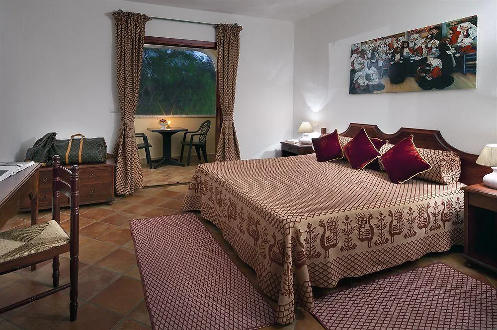 Residence Sos Alinos Cala Liberotto Italie